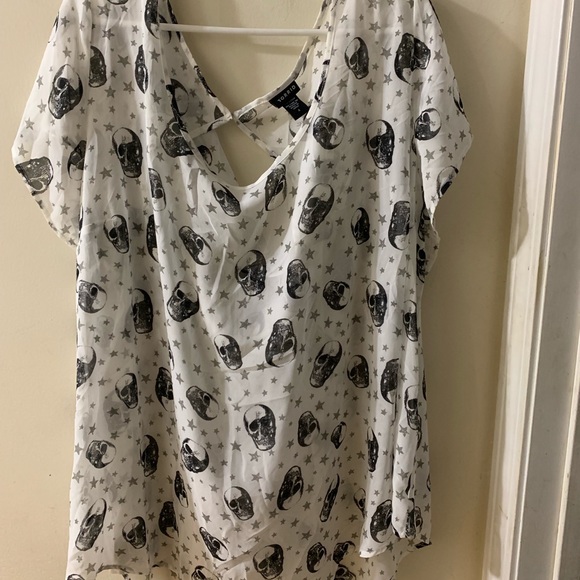 Blouse - Picture 2 of 4